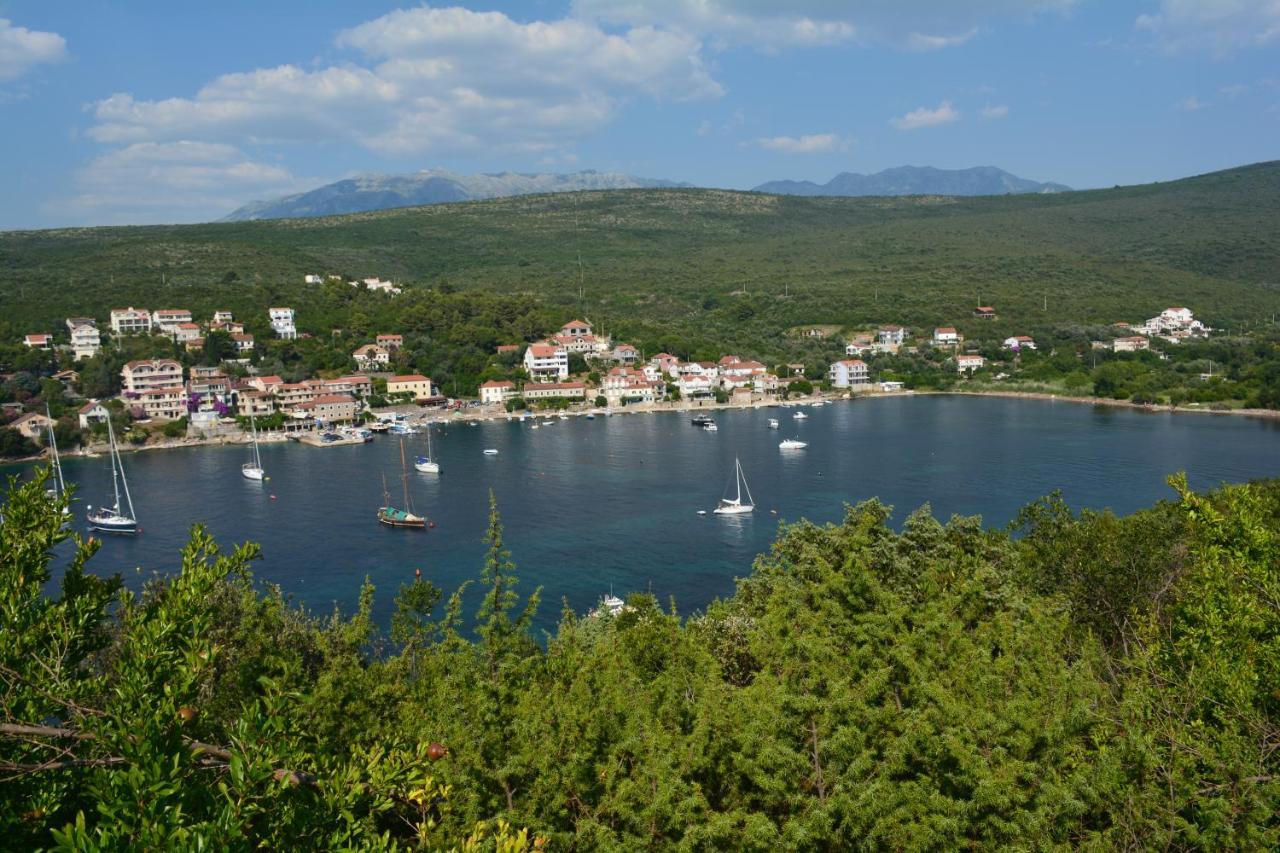 Apartments Bigovo Veljic Τίβατ Εξωτερικό φωτογραφία