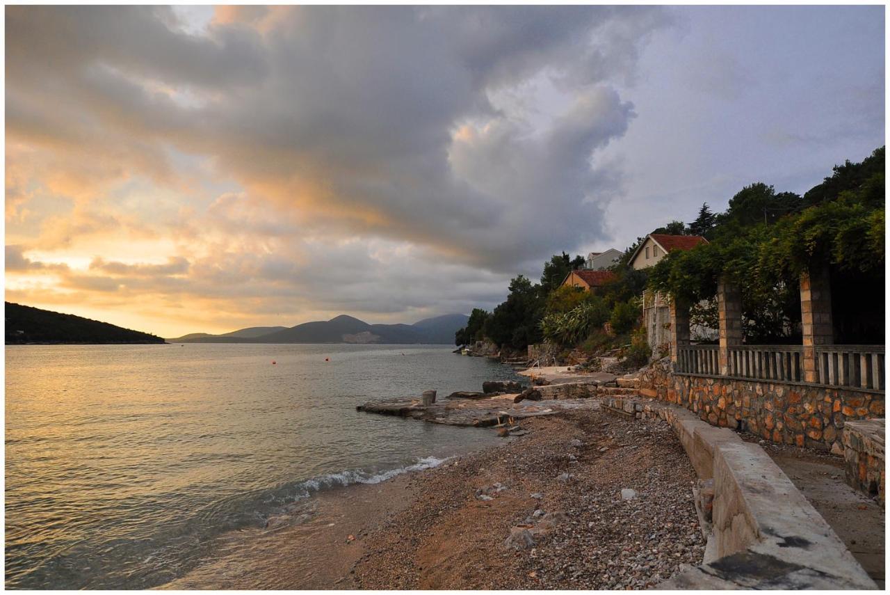 Apartments Bigovo Veljic Τίβατ Εξωτερικό φωτογραφία