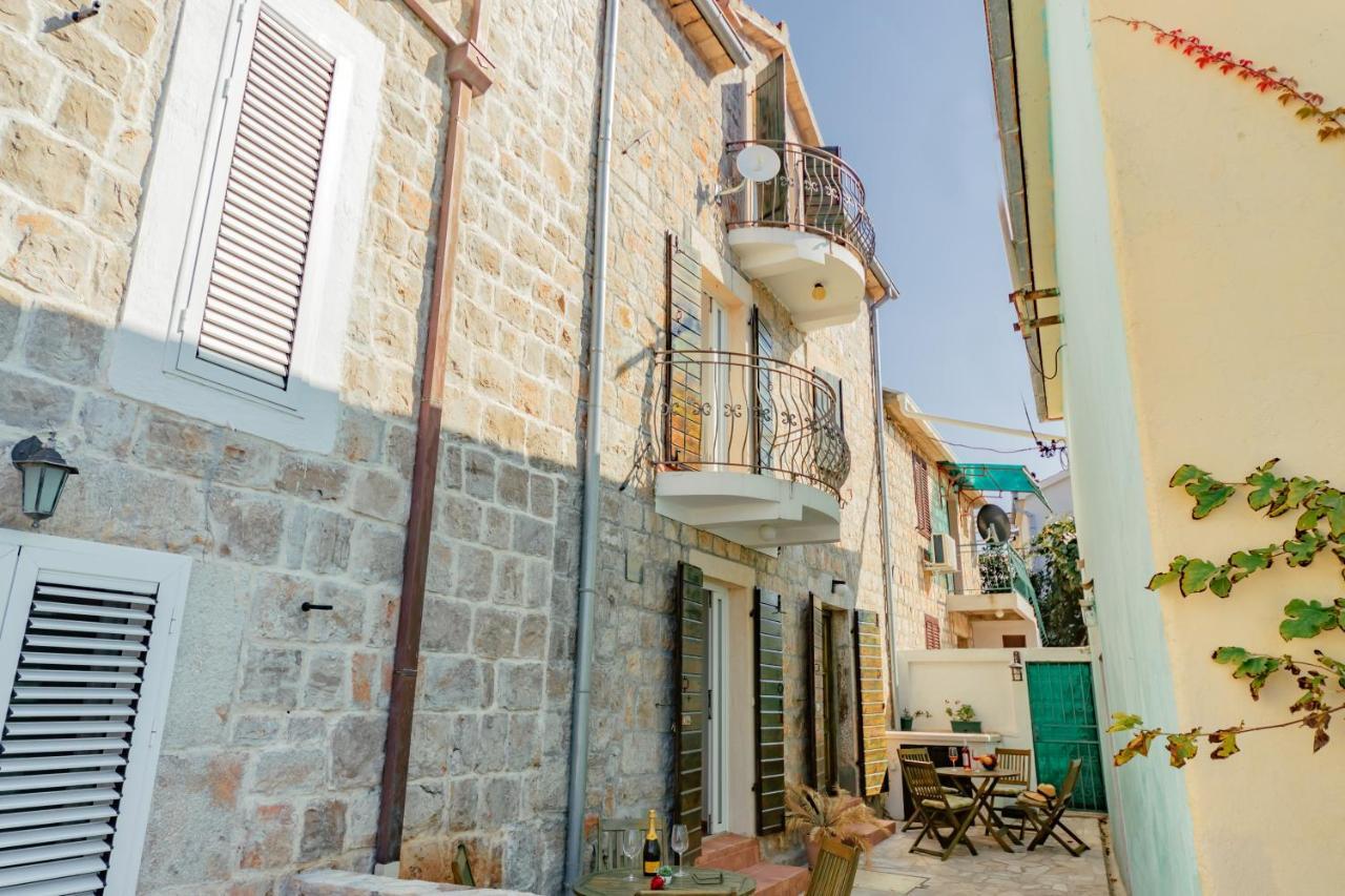 Apartments Bigovo Veljic Τίβατ Εξωτερικό φωτογραφία