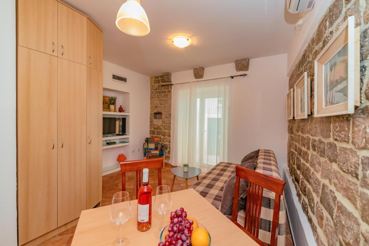 Apartments Bigovo Veljic Τίβατ Εξωτερικό φωτογραφία