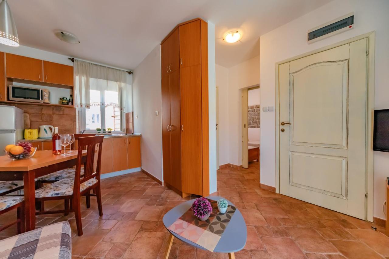 Apartments Bigovo Veljic Τίβατ Εξωτερικό φωτογραφία