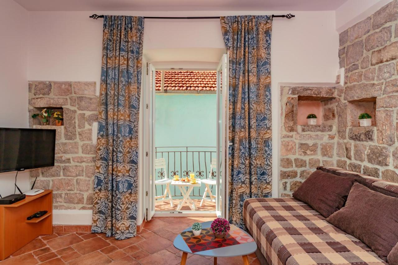 Apartments Bigovo Veljic Τίβατ Εξωτερικό φωτογραφία