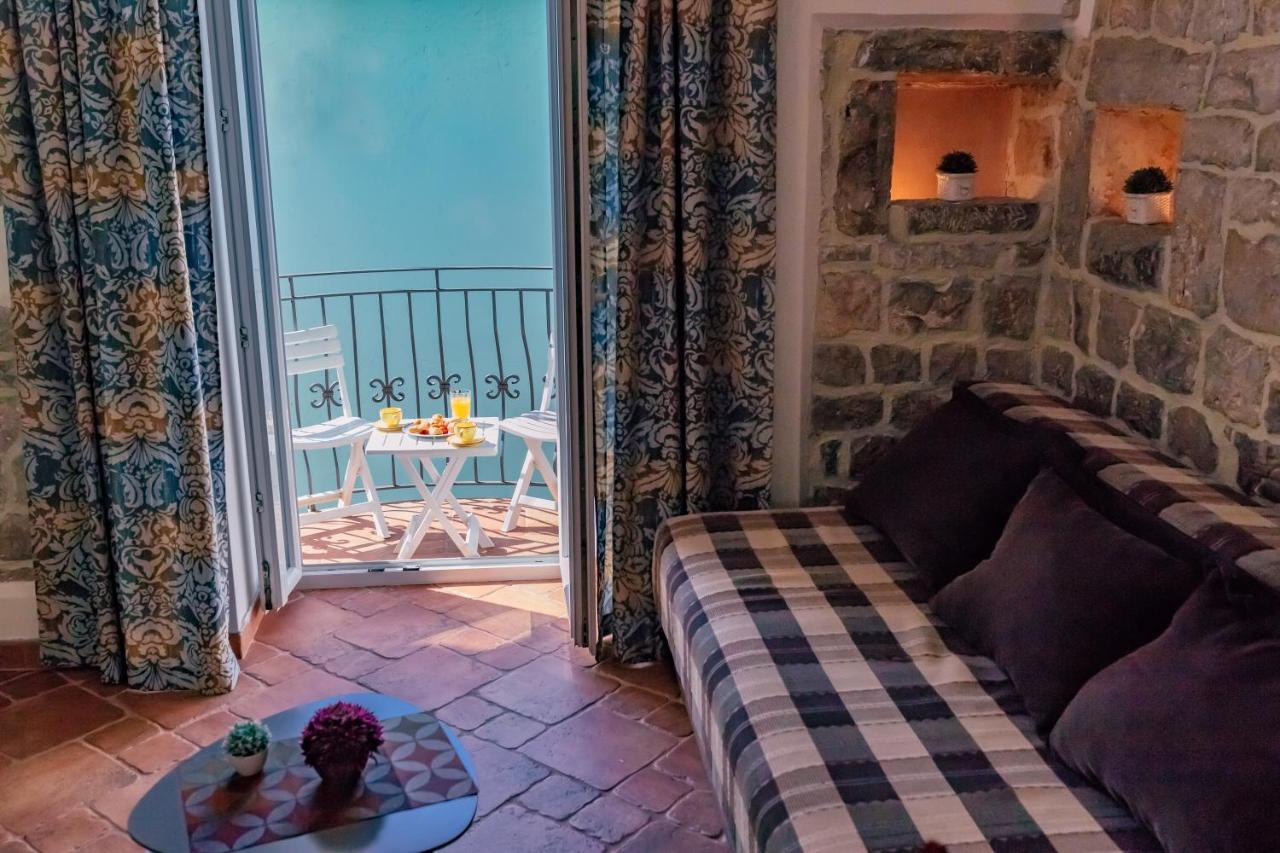 Apartments Bigovo Veljic Τίβατ Εξωτερικό φωτογραφία
