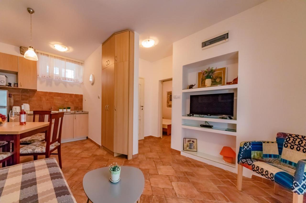 Apartments Bigovo Veljic Τίβατ Εξωτερικό φωτογραφία