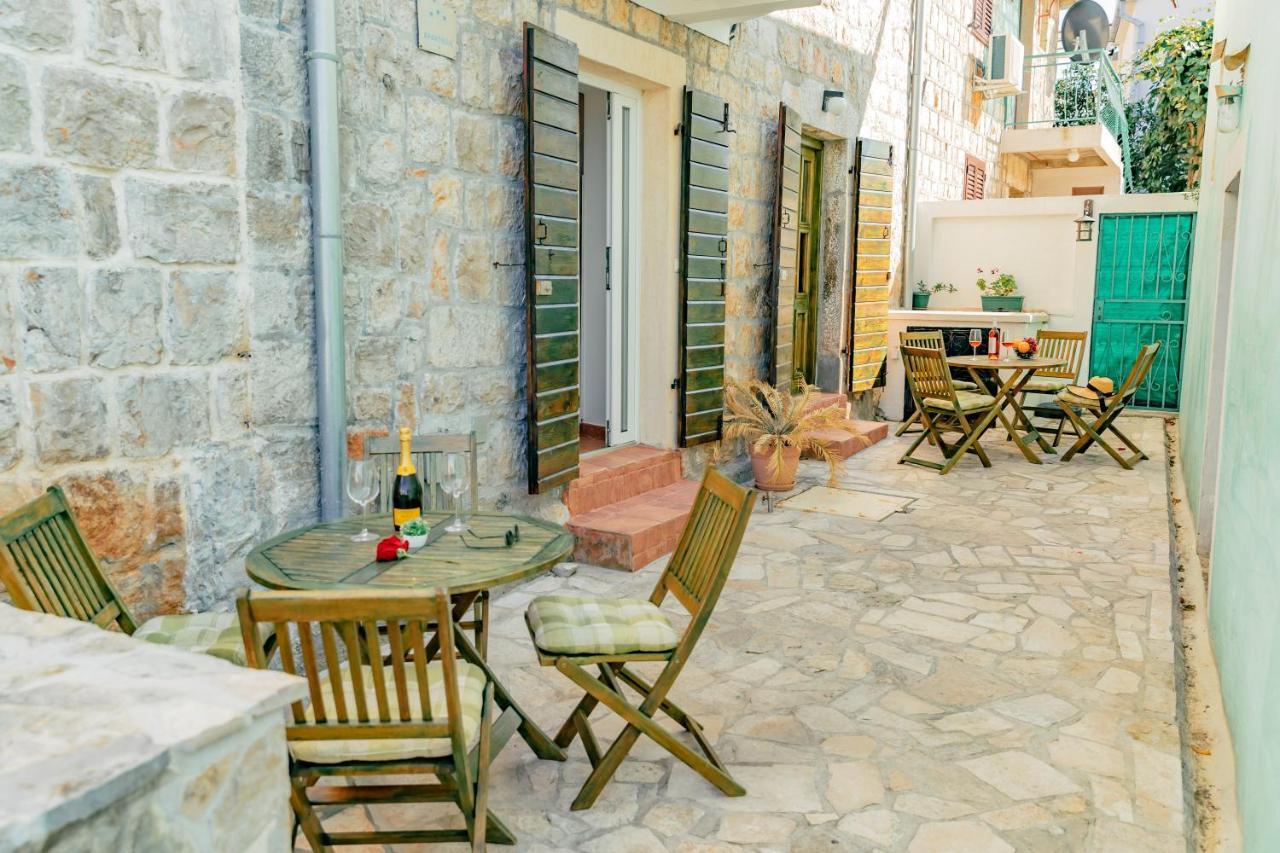 Apartments Bigovo Veljic Τίβατ Εξωτερικό φωτογραφία
