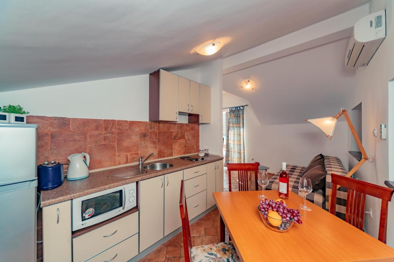 Apartments Bigovo Veljic Τίβατ Εξωτερικό φωτογραφία