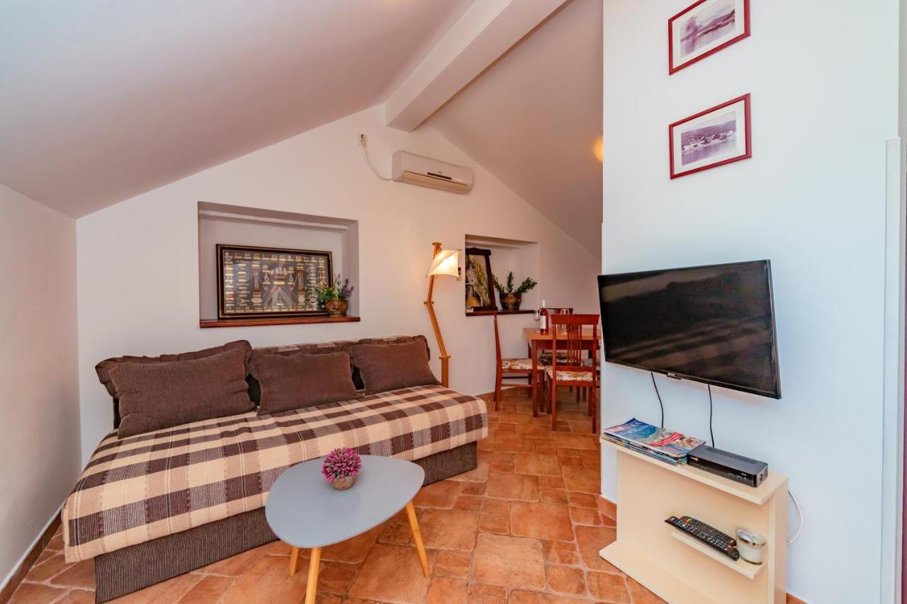 Apartments Bigovo Veljic Τίβατ Εξωτερικό φωτογραφία